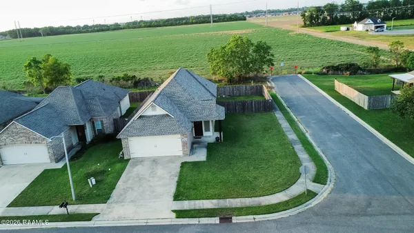 $2,300 | 811 Rolling Mill Lane, Youngsville, LA 70592