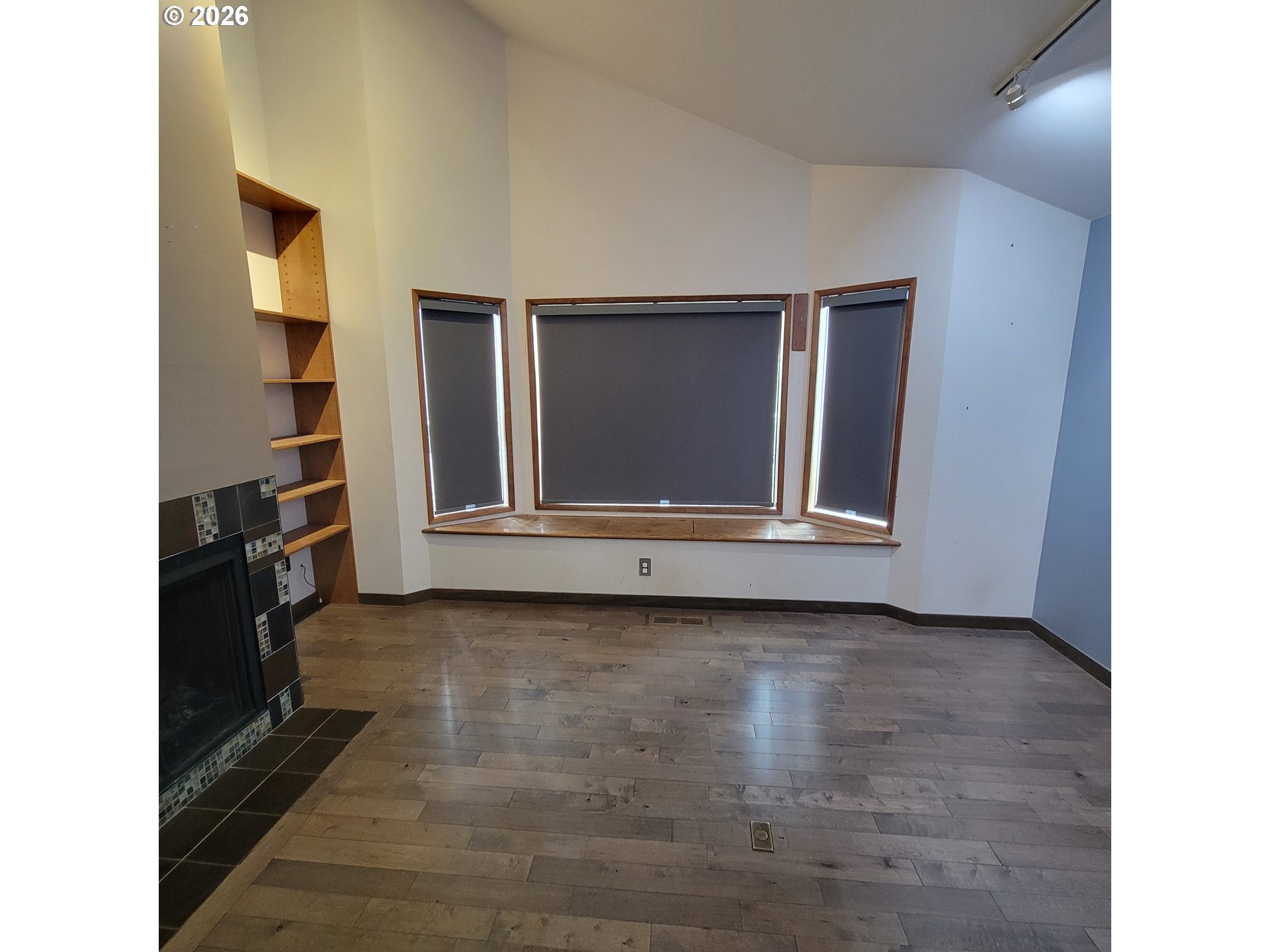 755 Southwest Chestnut Street Portland, OR 97219 - Photo 20 of 39