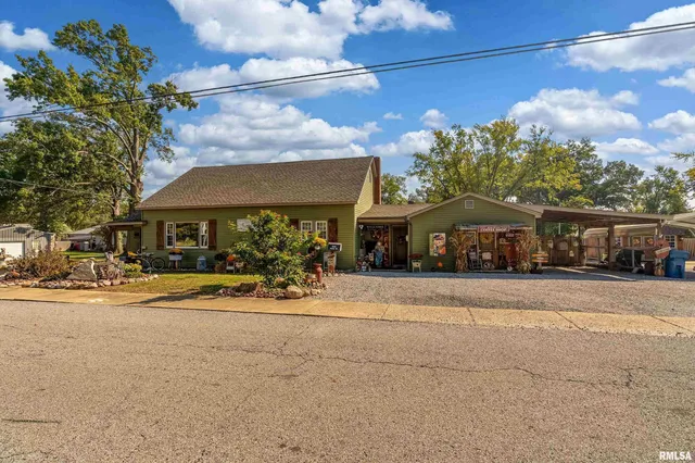 $120,000 | 2815 Jones Street, Eldorado, IL 62930