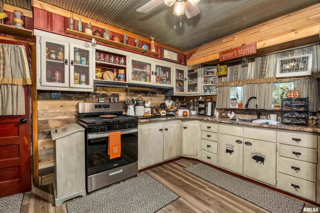 $120,000 | 2815 Jones Street, Eldorado, IL 62930