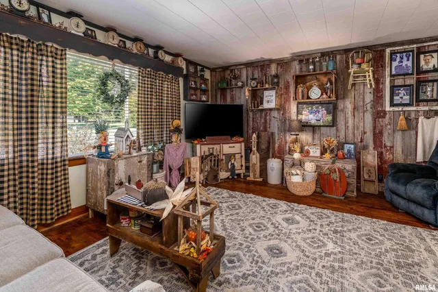 $120,000 | 2815 Jones Street, Eldorado, IL 62930