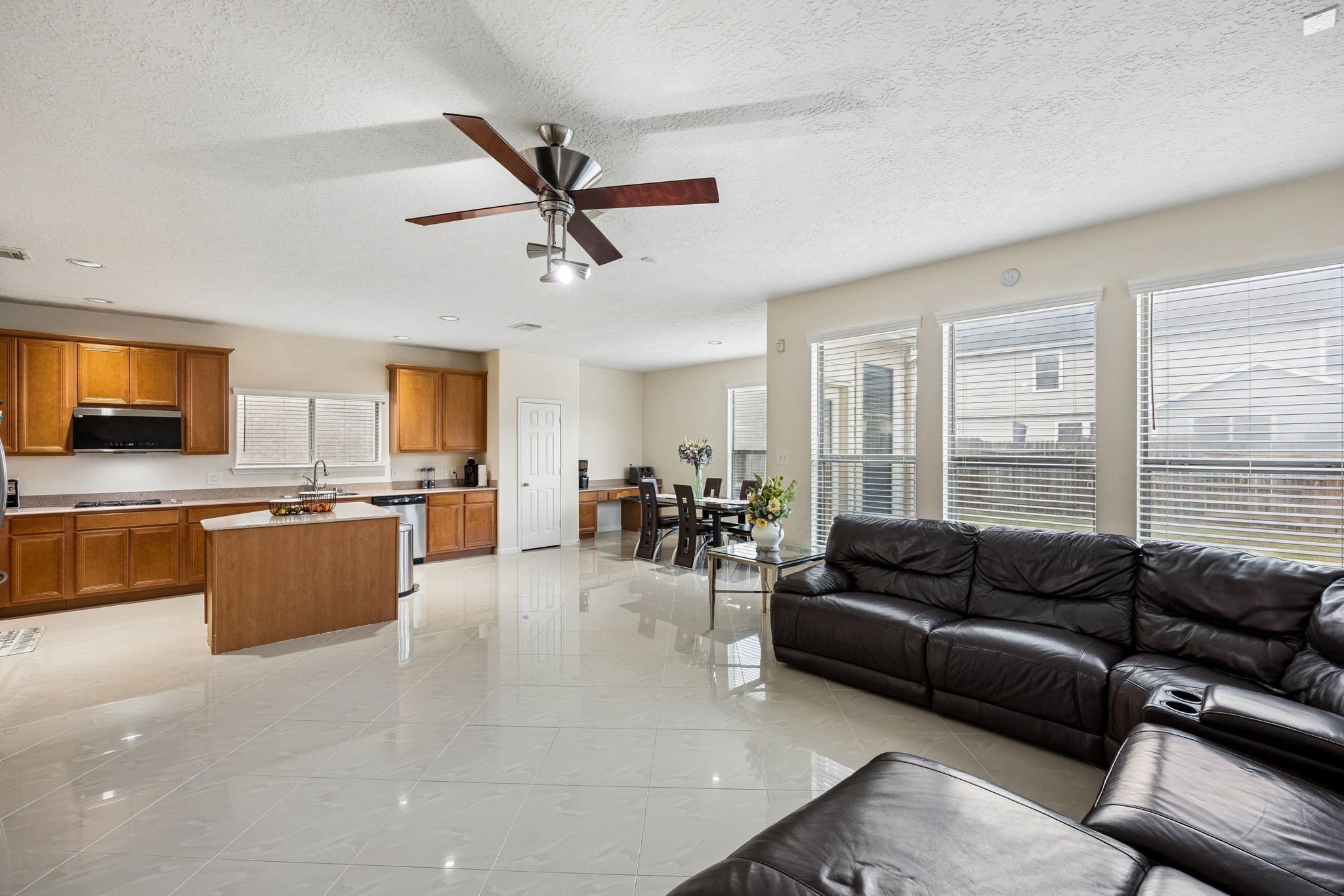 29711 Legends Green Drive Spring, TX 77386 - Photo 8 of 28 a living room with furniture and a wooden floor