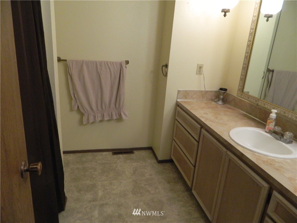 8 Bridgeview Road Tonasket, WA 98855 - Photo 14 of 25 Gallery Image 14