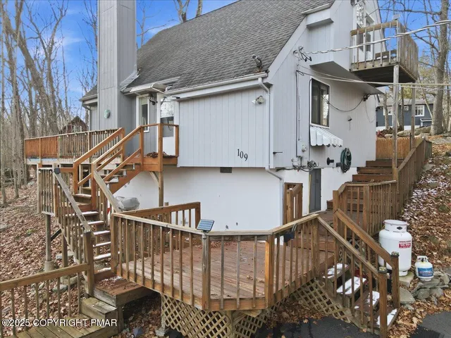 $252,000 | 109 Saunders Drive, Bushkill, PA 18324