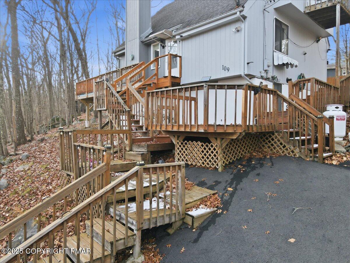 109 Saunders Drive Bushkill, PA 18324 - Photo 54 of 106 060-011_Photo Dec 01 2025, 2 31 24 PM