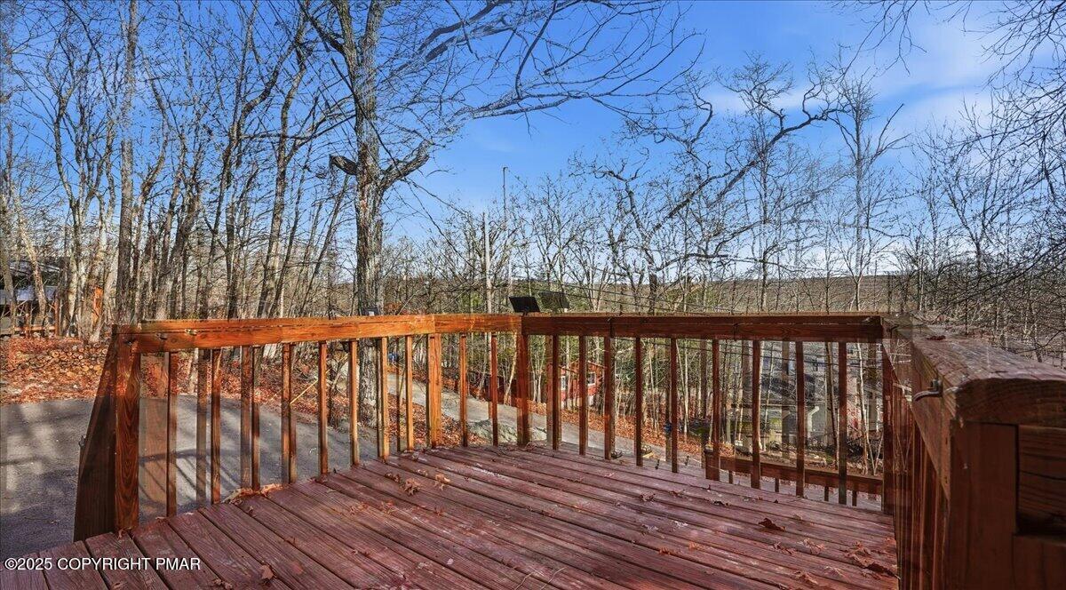 109 Saunders Drive Bushkill, PA 18324 - Photo 58 of 106 a view of wooden deck