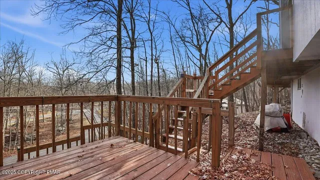 $252,000 | 109 Saunders Drive, Bushkill, PA 18324