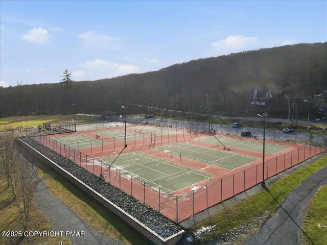 $252,000 | 109 Saunders Drive, Bushkill, PA 18324