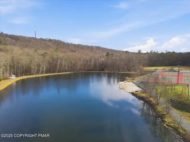 $252,000 | 109 Saunders Drive, Bushkill, PA 18324