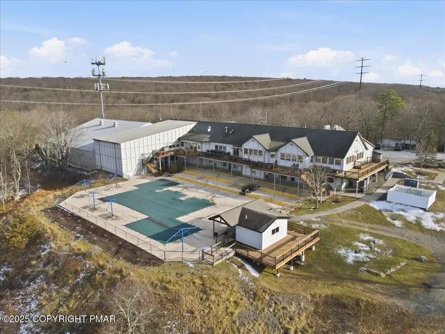 $252,000 | 109 Saunders Drive, Bushkill, PA 18324