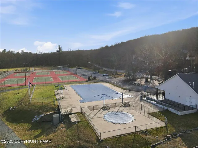 $252,000 | 109 Saunders Drive, Bushkill, PA 18324