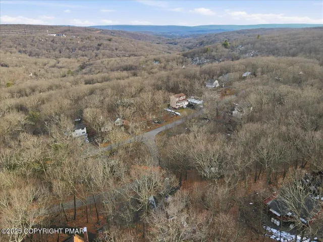 $252,000 | 109 Saunders Drive, Bushkill, PA 18324
