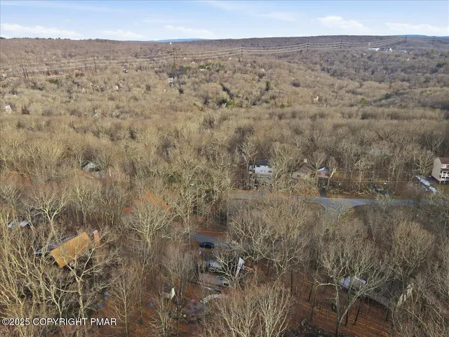 $252,000 | 109 Saunders Drive, Bushkill, PA 18324