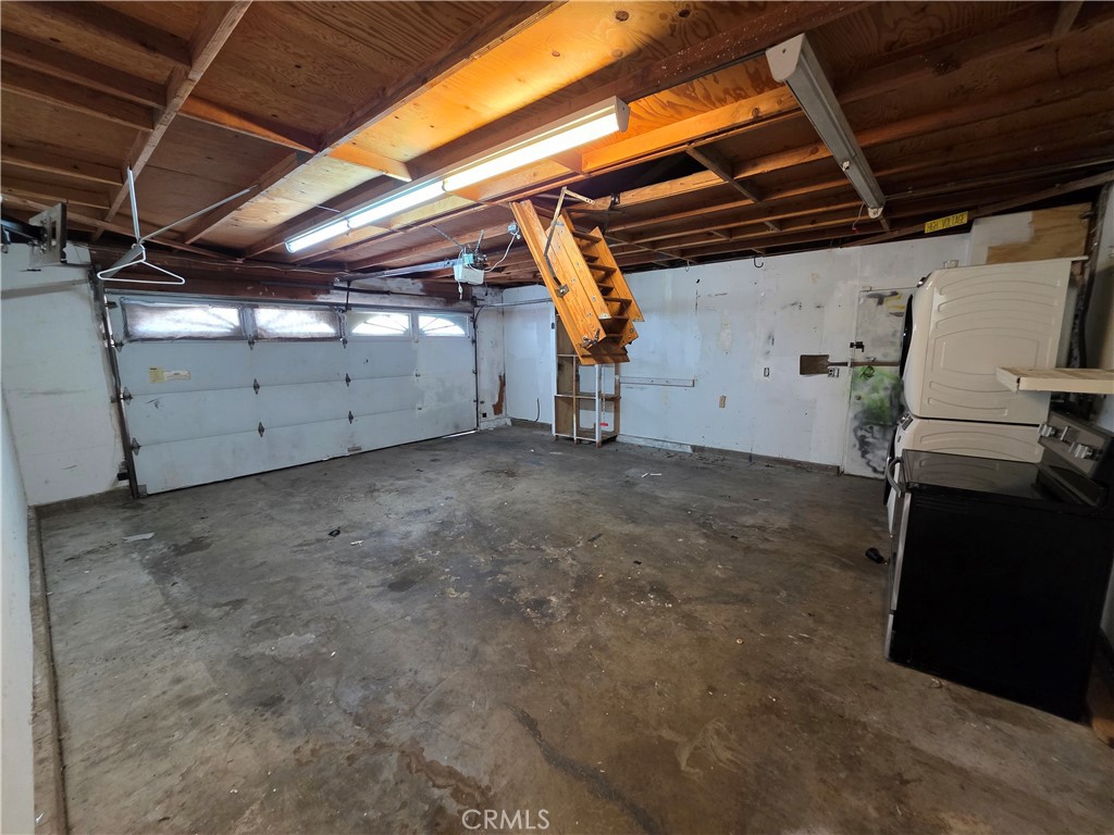 6848 Holbrook Way Riverside, CA 92504 - Photo 9 of 25