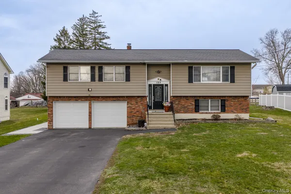 $509,900 | 127 Sproat Street, Middletown, NY 10940