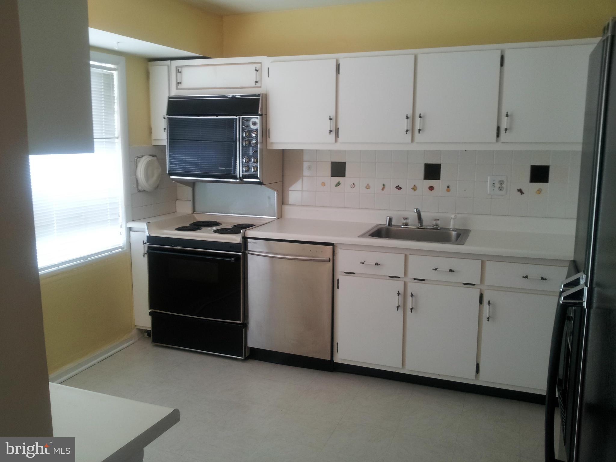 6828 Trexler Road Hyattsville, MD 20784 - Photo 3 of 17 Kitchen