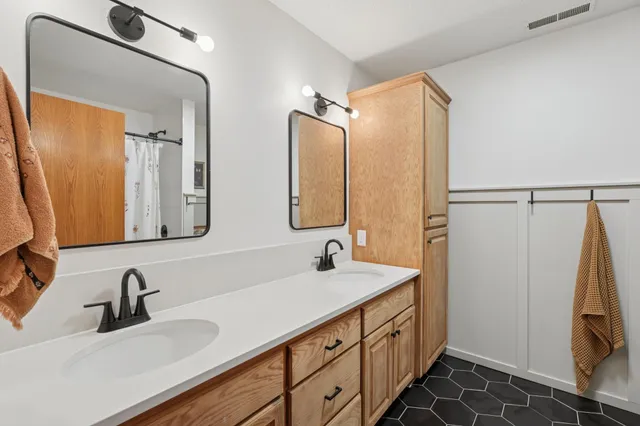 $274,900 | 1104 Balsam Court, Unit 20B, New Richmond, WI 54017