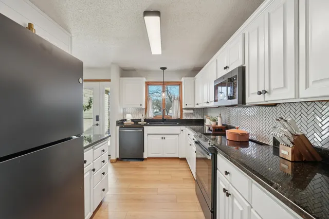 $274,900 | 1104 Balsam Court, Unit 20B, New Richmond, WI 54017