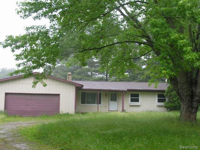 17202 Donohue Road Pinckney, MI 48169 - Photo 1 of 5 front