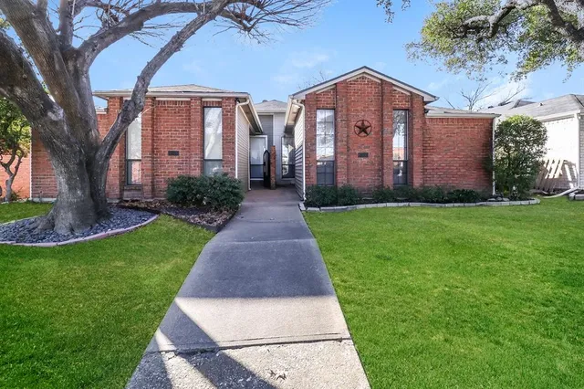 $2,400 | 6308 Winton Street, Dallas, TX 75214