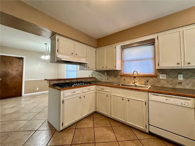 $199,900 | 1927 The Park Drive, Kingsville, TX 78363