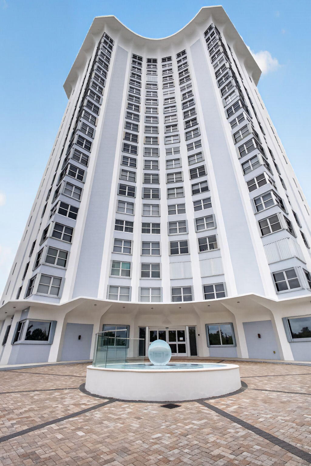 5200 North Ocean Drive, Unit 1004 Singer Island, FL 33404 - Photo 23 of 39 Corniche