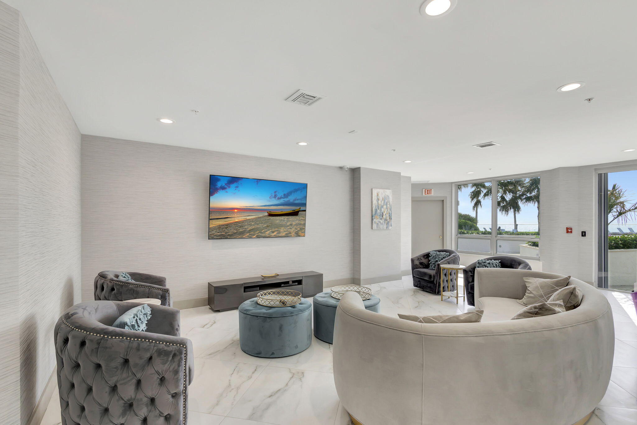 5200 North Ocean Drive, Unit 1004 Singer Island, FL 33404 - Photo 31 of 39 Social Room