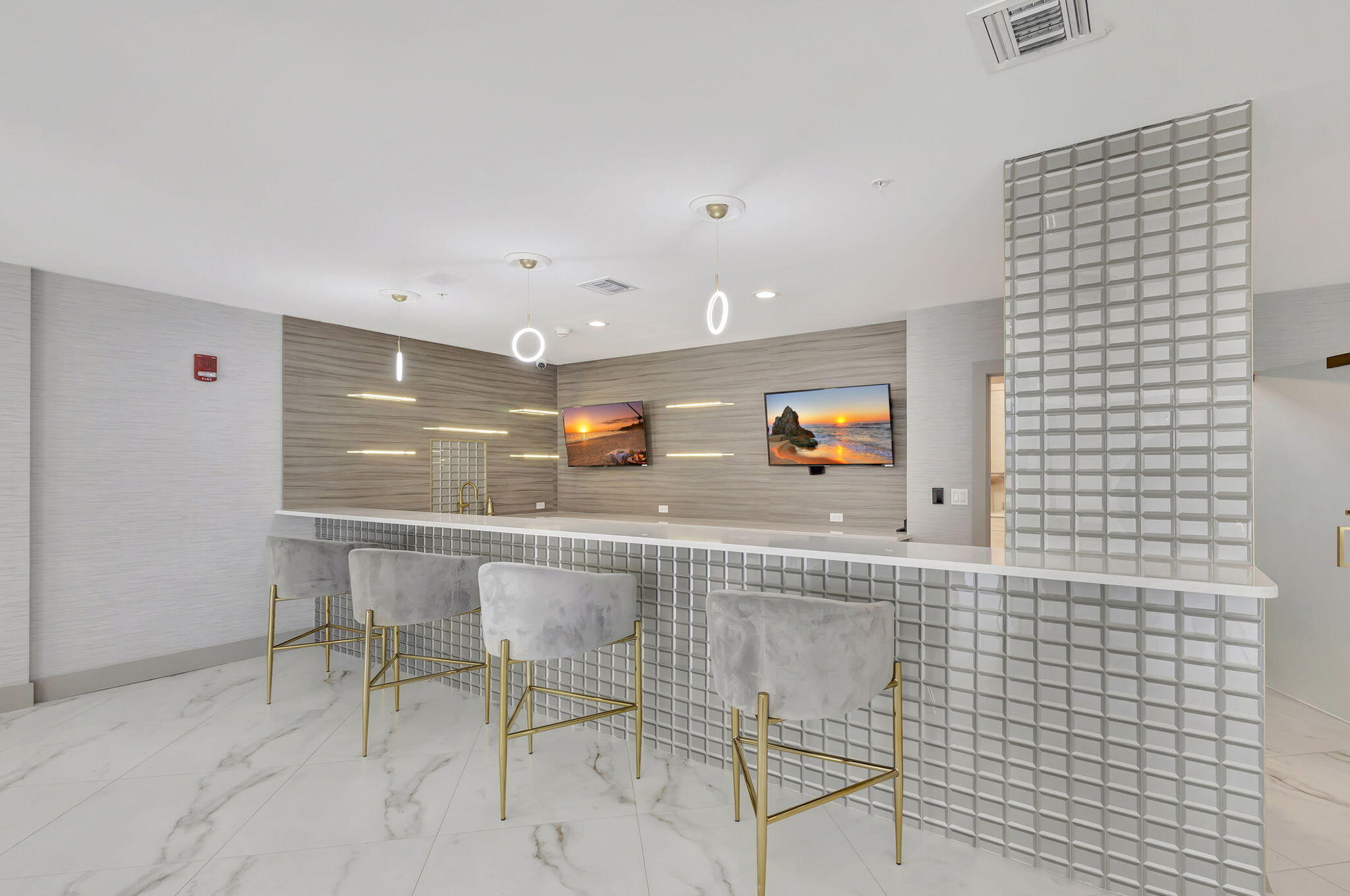 5200 North Ocean Drive, Unit 1004 Singer Island, FL 33404 - Photo 33 of 39 Social Room