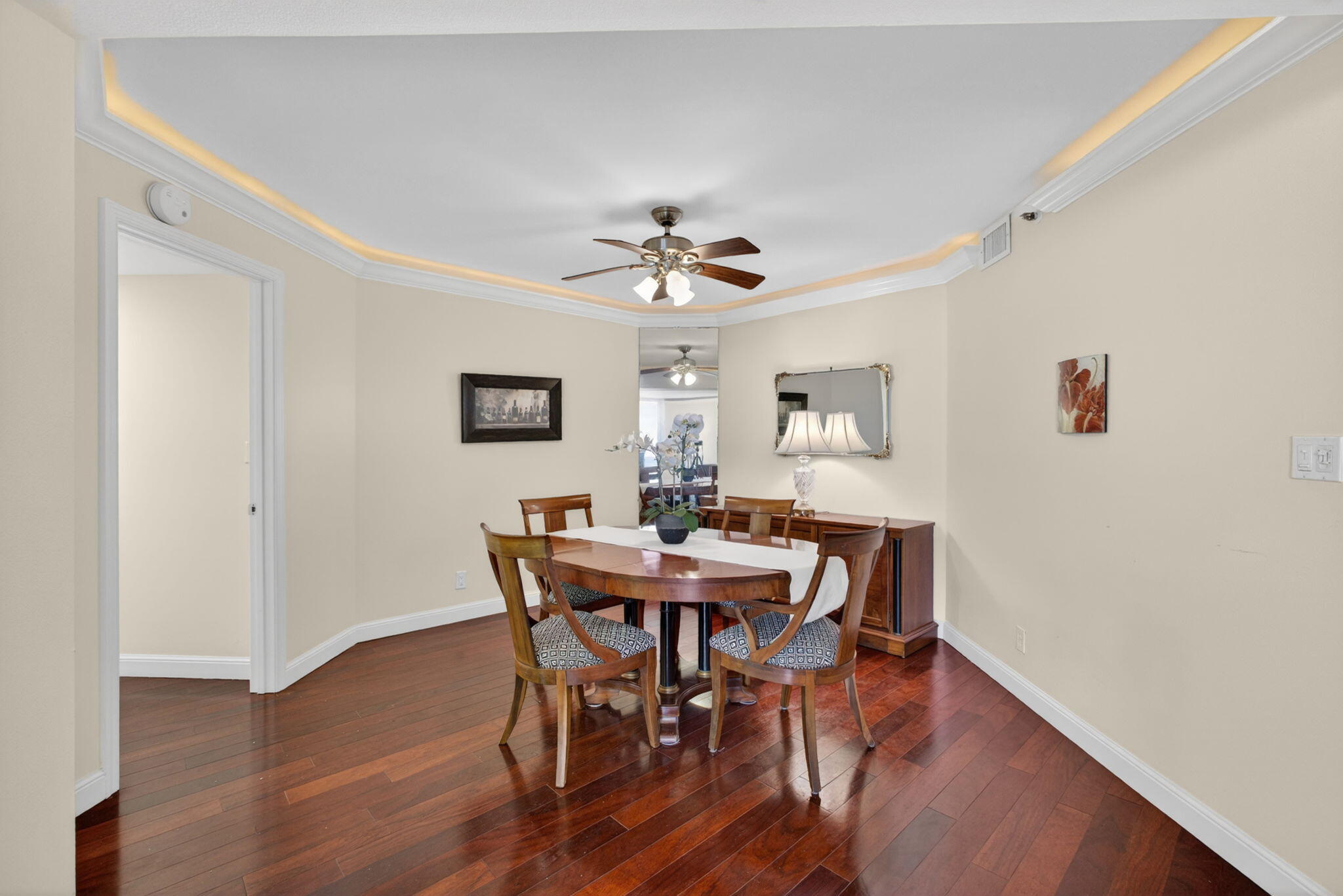 5200 North Ocean Drive, Unit 1004 Singer Island, FL 33404 - Photo 9 of 39 Dining Room
