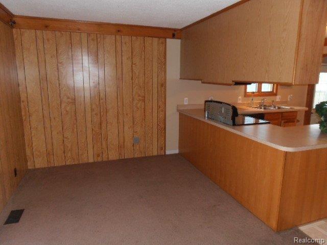 44243 Proctor Road Canton, MI 48188 - Photo 10 of 23 Family Room off Kitchen