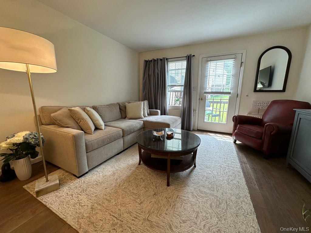 1870 Baldwin Road, Unit 16 Yorktown Heights, NY 10598 - Photo 7 of 21 Living room of similar unit.