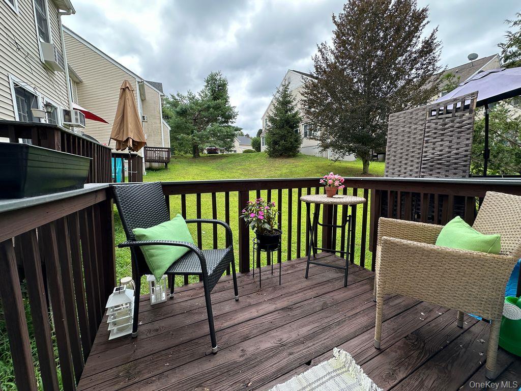 1870 Baldwin Road, Unit 16 Yorktown Heights, NY 10598 - Photo 10 of 21 Deck of similar unit.