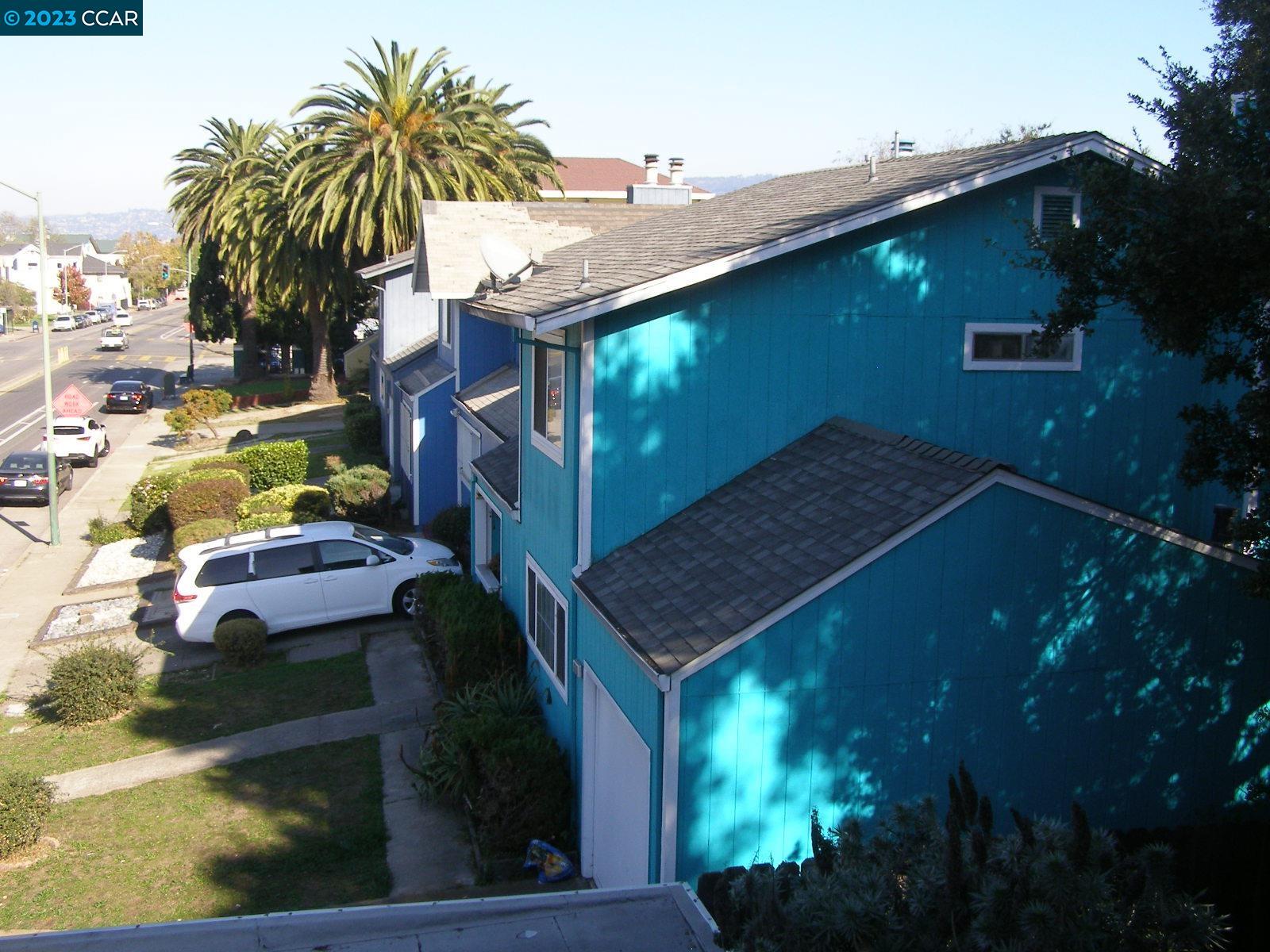 1128 16th Street Oakland, CA 94607 - Photo 24 of 26 a view of a house with a patio