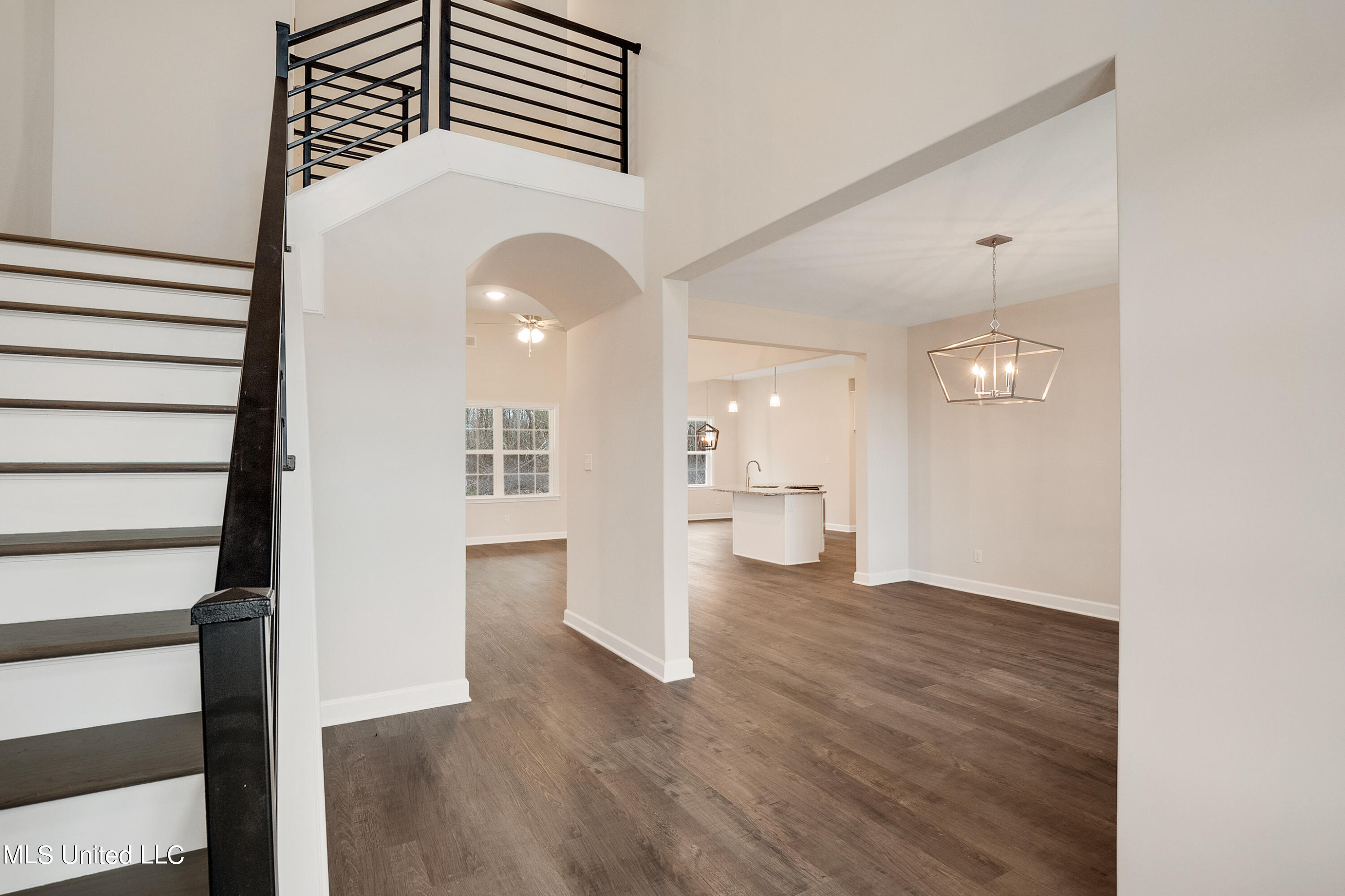 619 Centerline Roper Loop Byhalia, MS 38611 - Photo 2 of 24 005-16250 Centerline Roper Loop-MLS Vers