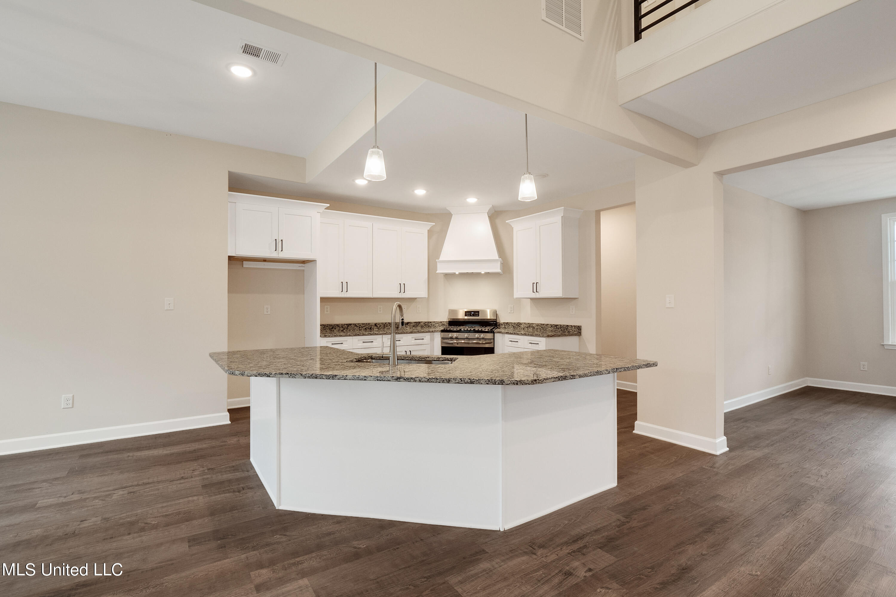 619 Centerline Roper Loop Byhalia, MS 38611 - Photo 7 of 24 014-16250 Centerline Roper Loop-MLS Vers