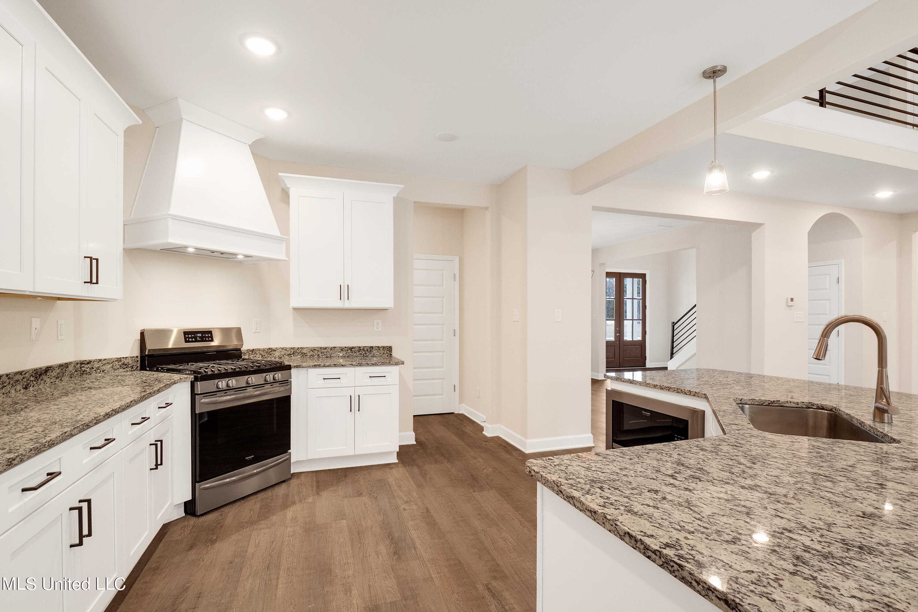 619 Centerline Roper Loop Byhalia, MS 38611 - Photo 8 of 24 016-16250 Centerline Roper Loop-MLS Vers