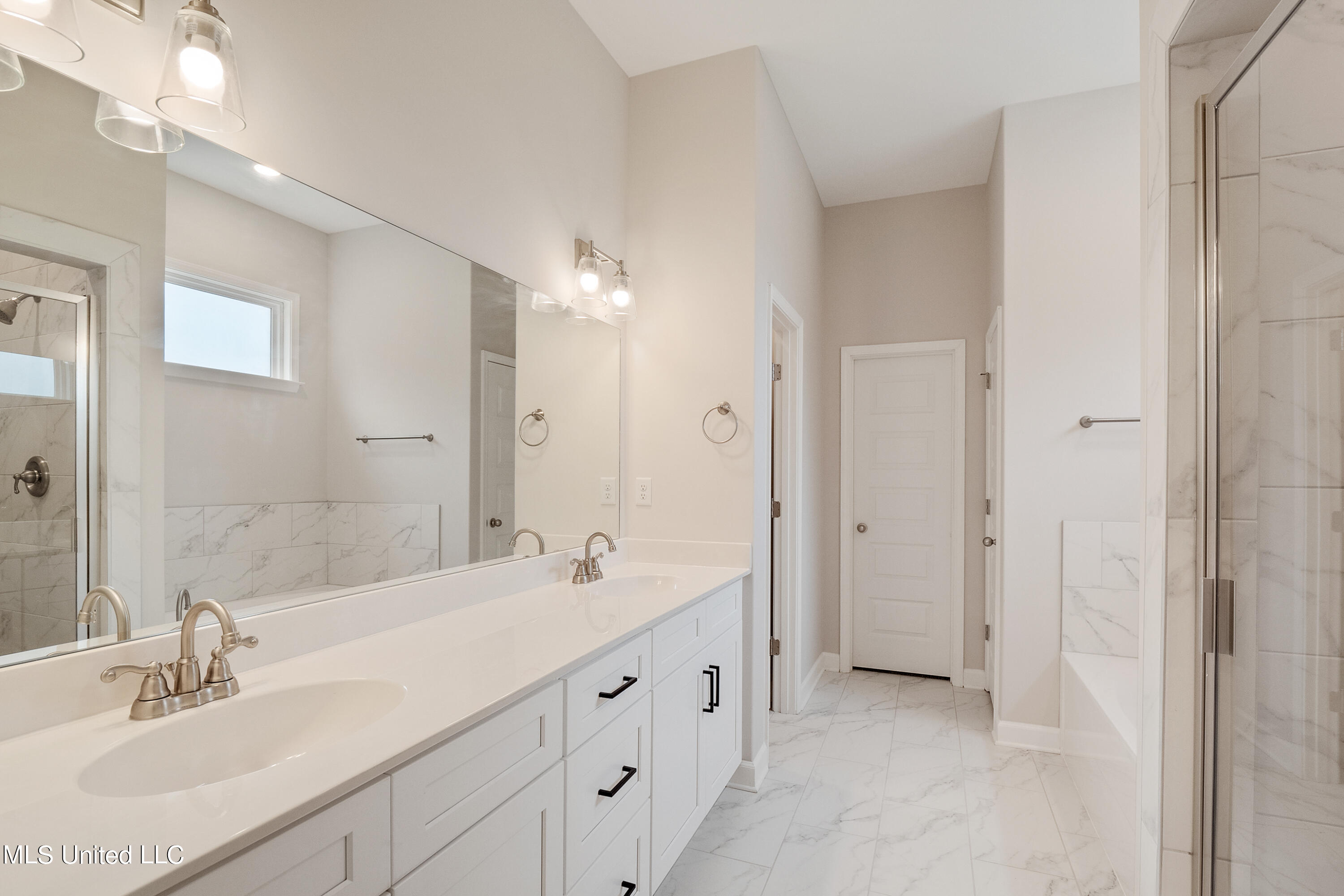 619 Centerline Roper Loop Byhalia, MS 38611 - Photo 10 of 24 022-16250 Centerline Roper Loop-MLS Vers