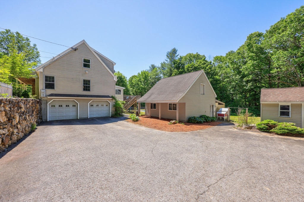 27 Davis Street Rutland, MA 01543 - Photo 6 of 39