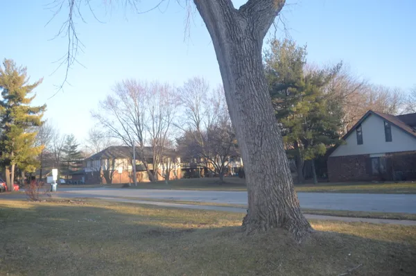 $2,450 | 710 Knoxbury Drive, Unit 1, Schererville, IN 46375