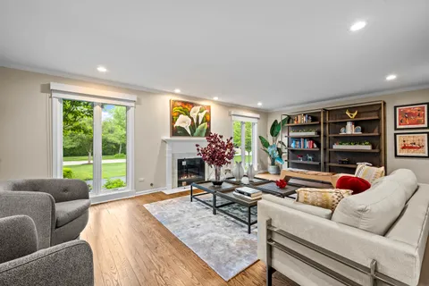 $1,695,000 | 150 North Suffolk Lane, Lake Forest, IL 60045