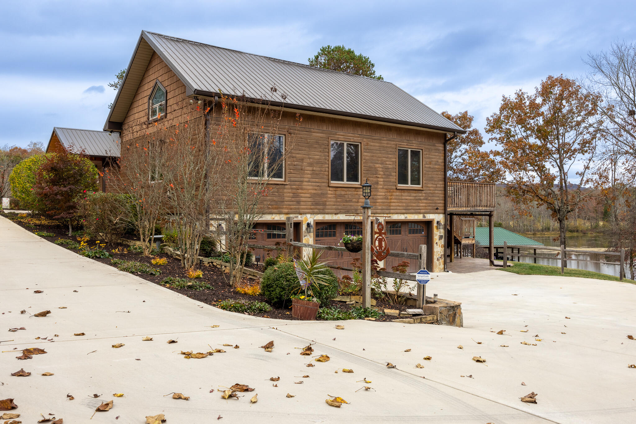 4370 River Road Ten Mile, TN 37880 - Photo 5 of 68 Lake House Exterior_004