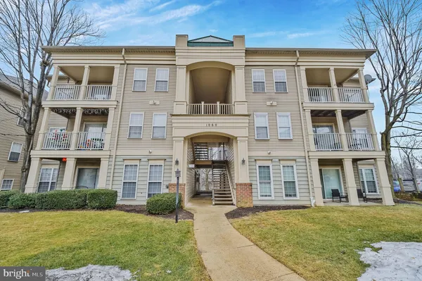 $2,300 | 1060 Gardenview Loop, Unit 403, Woodbridge, VA 22191