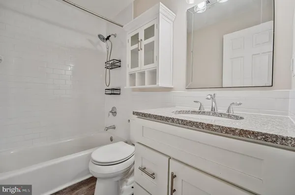 $2,300 | 1060 Gardenview Loop, Unit 403, Woodbridge, VA 22191