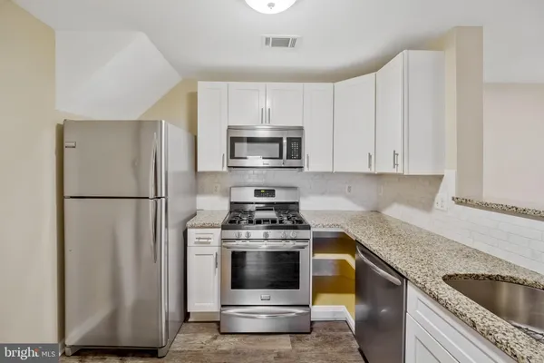 $2,300 | 1060 Gardenview Loop, Unit 403, Woodbridge, VA 22191