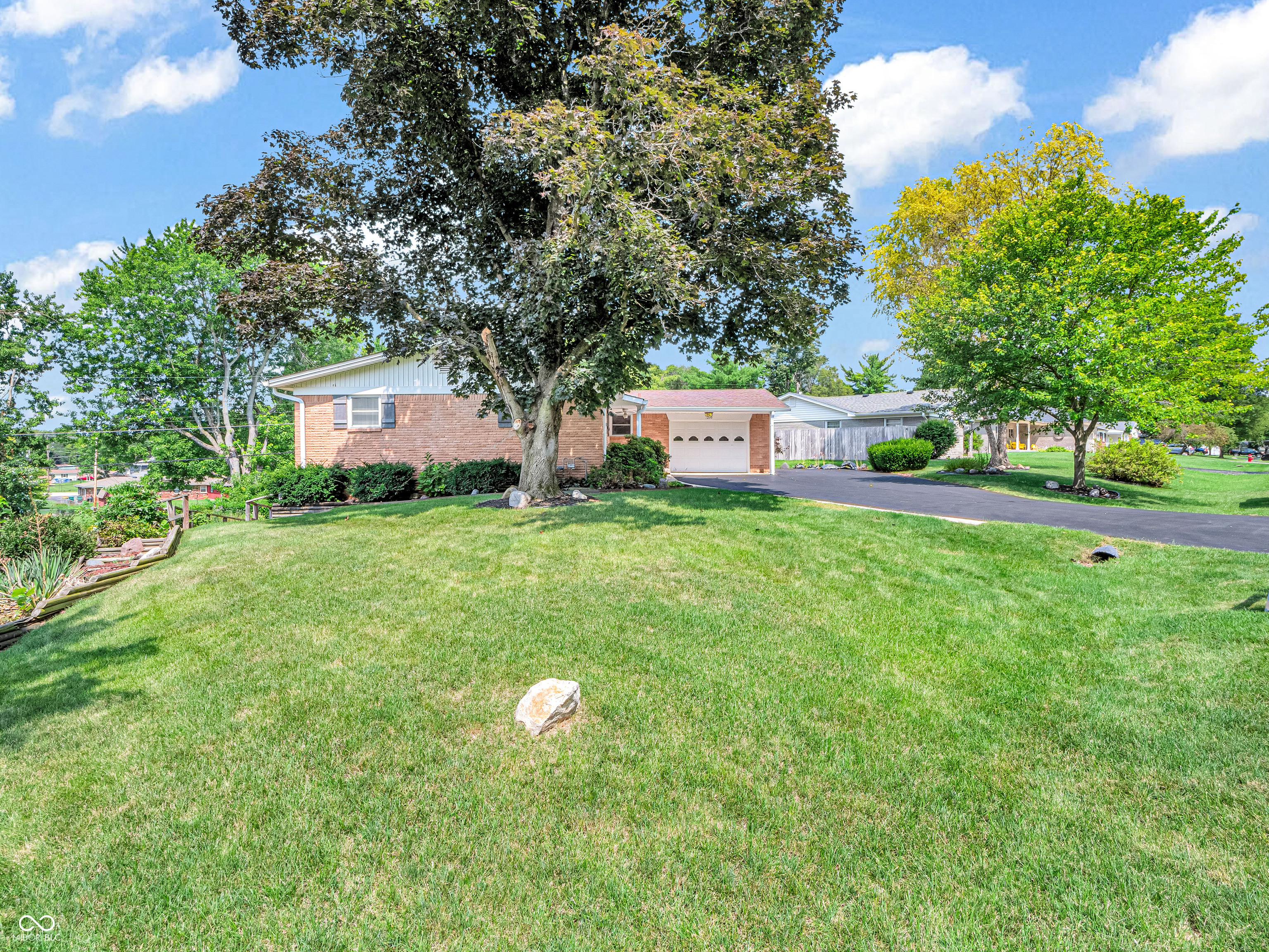 1236 Bluff Road Plainfield, IN 46168 - Photo 5 of 31 Gallery Image 5