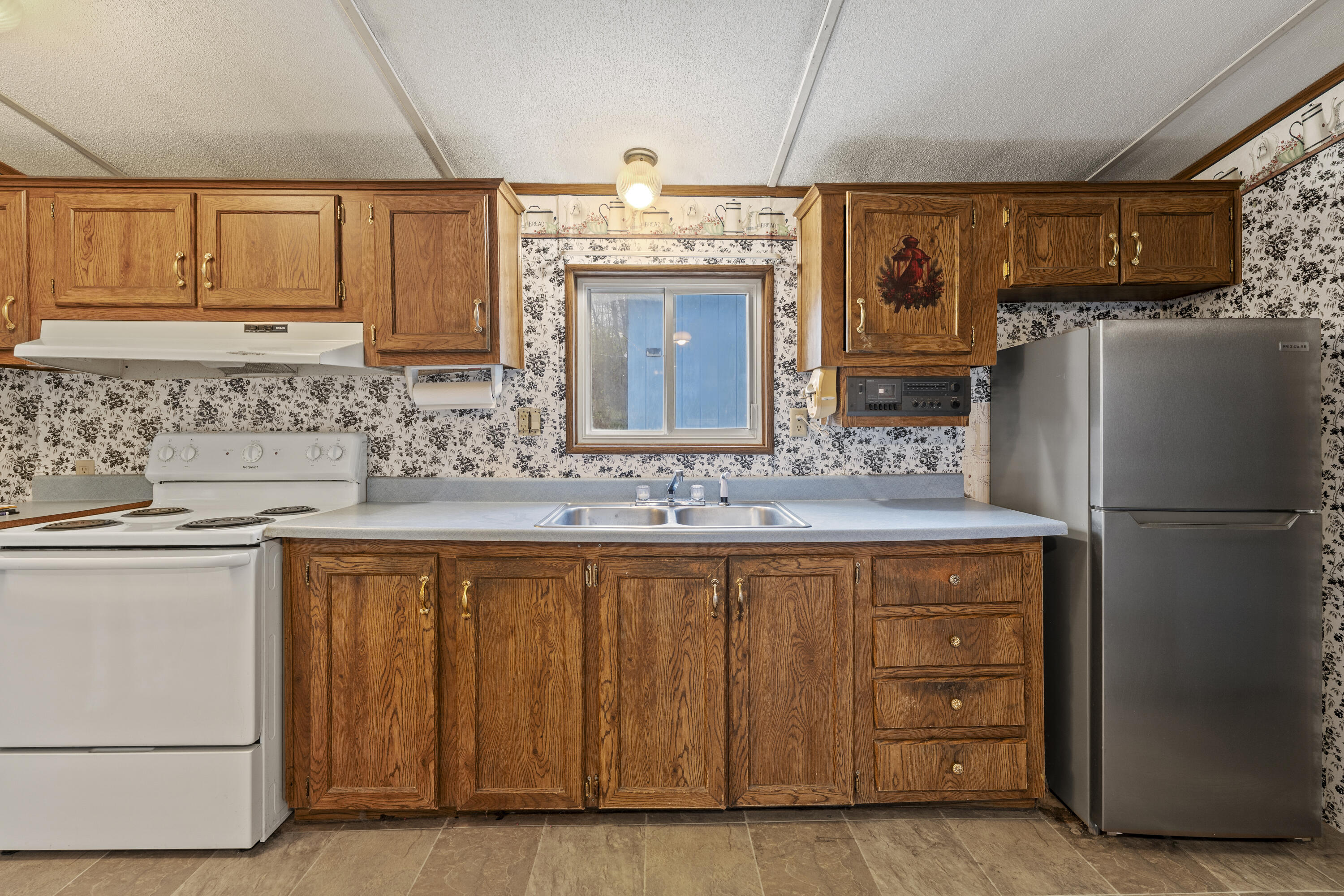 469 Center Road Garland, ME 04939 - Photo 3 of 22 DSC03383 - Copy - Copy