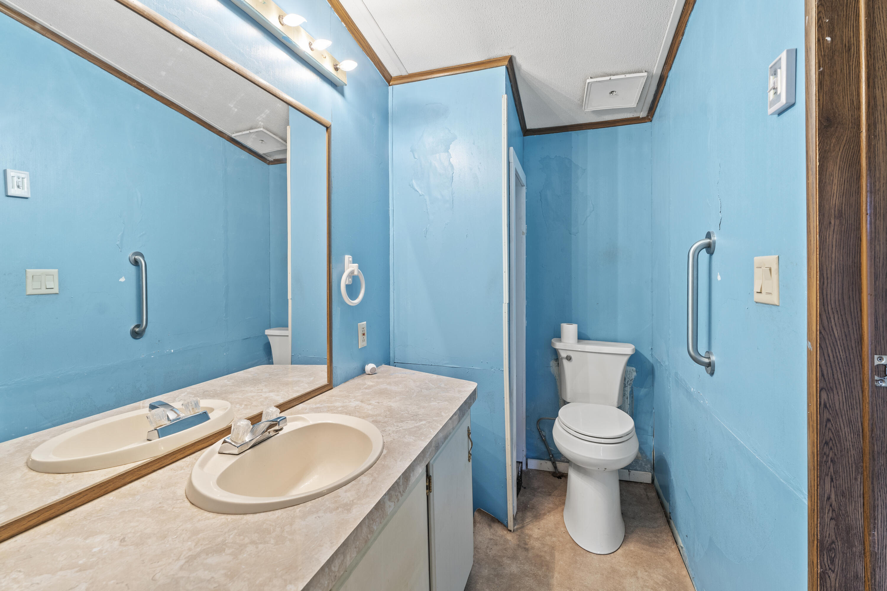 469 Center Road Garland, ME 04939 - Photo 10 of 22 DSC03422 - Copy - Copy