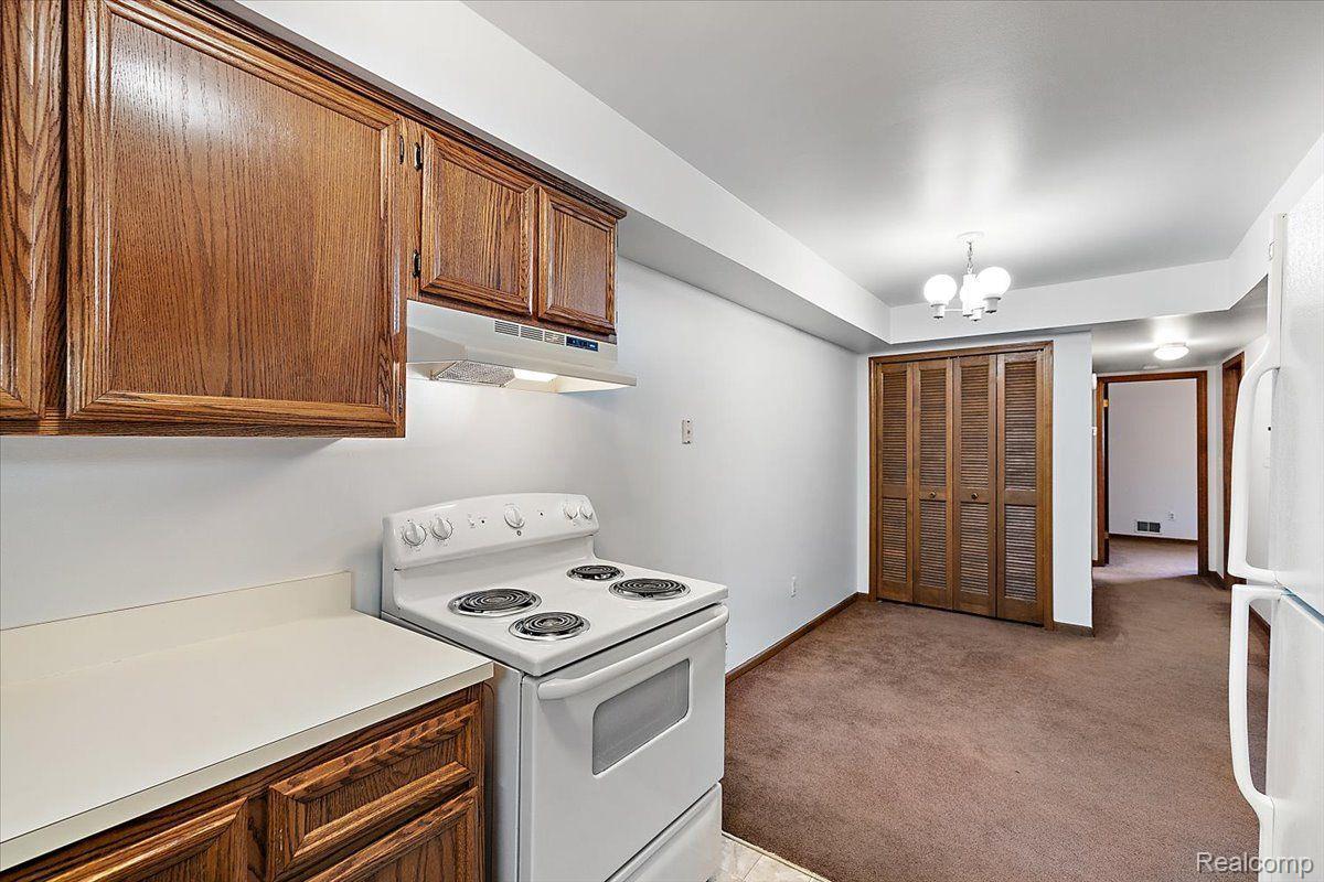 16411 East 10 Mile Road Eastpointe, MI 48021 - Photo 45 of 57 Gallery Image 45