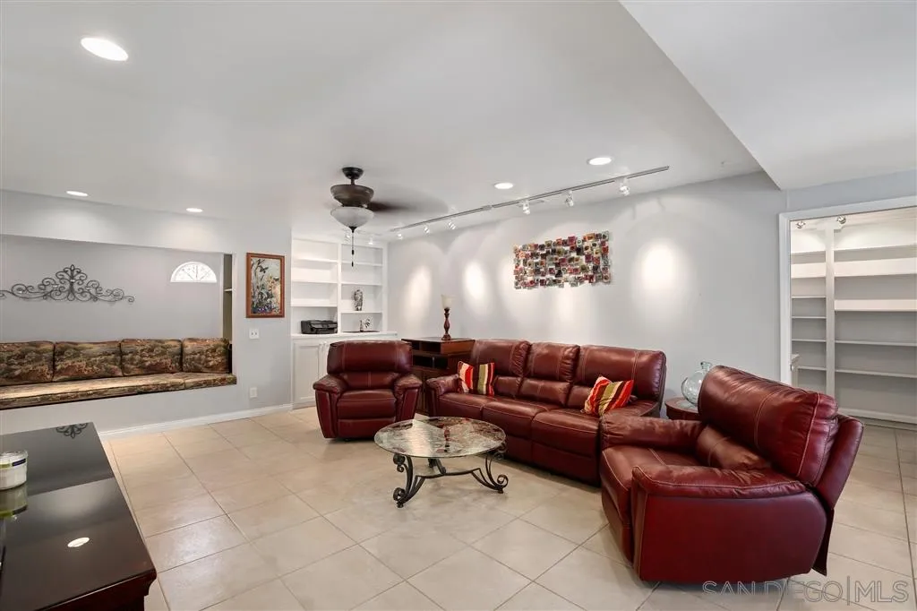 2465 Melru Lane Escondido, CA 92026 - Photo 3 of 25 a living room with furniture