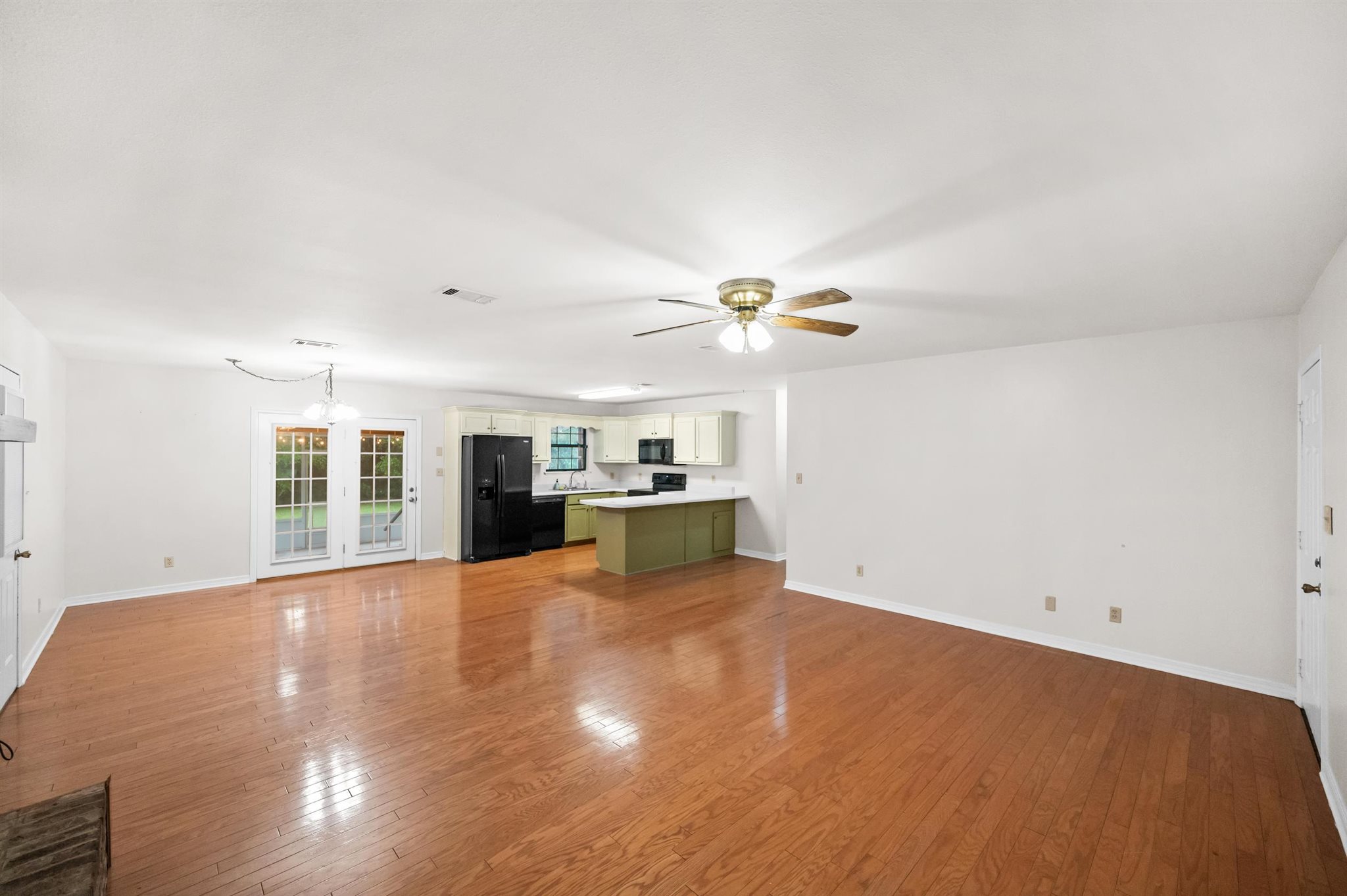 4552 Struth Lane Pace, FL 32571 - Photo 7 of 34 Gallery Image 7